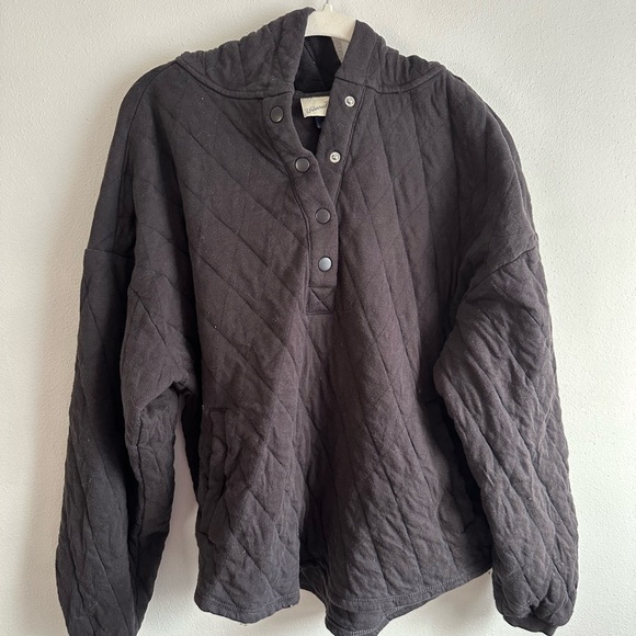 Universal Thread Tops - Quilted Black Pullover Jacket Universal Threads